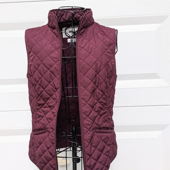 Van Hausen Burgundy Quilted Vest XS - Picture 2 of 4